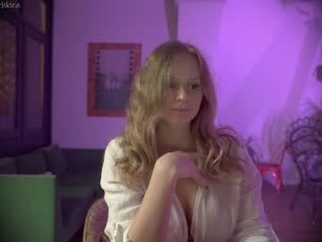 girl chillwithkira image #1078669