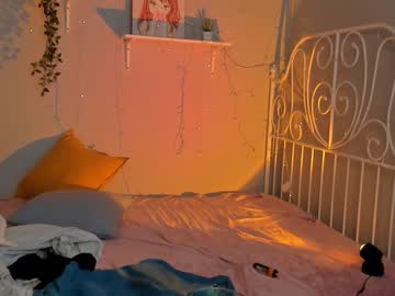 girl linellali image #2489944