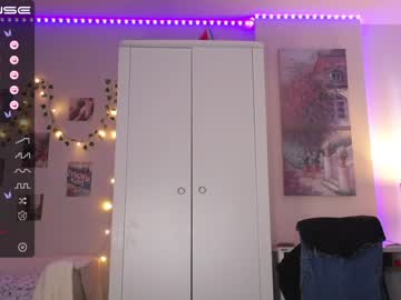 girl adelewilson__ image #4848661