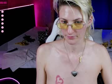 girl eva__blonde image #2068643