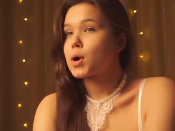 girl helenmoors image #4196829