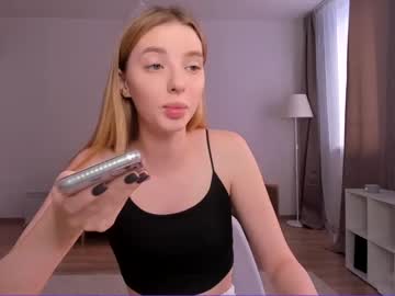 girl olli_ver image #3098822