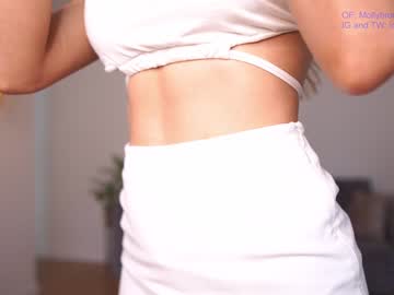 girl newmollybrooke image #5550578