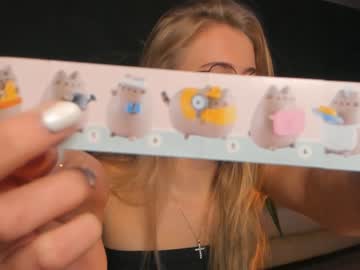 girl linellali image #2834973