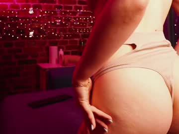 girl love_distribution_ image #1332647