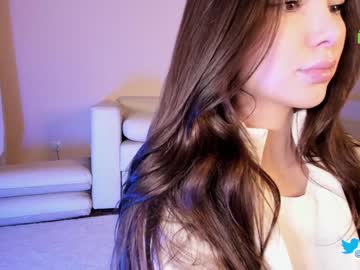 girl hollyextra image #5759514