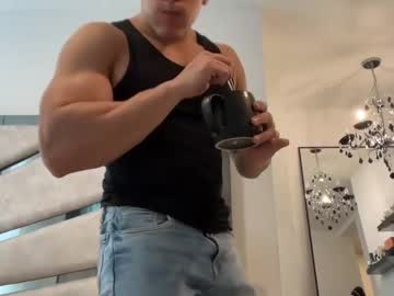 man maximohoot image #6664070