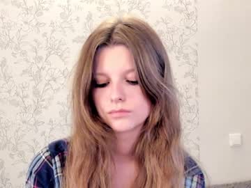 girl alainaestrada image #5483303