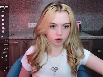 girl small_blondee image #4239214