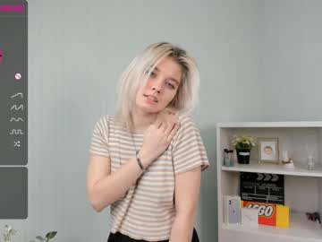 girl _naked_heart_ image #5629722