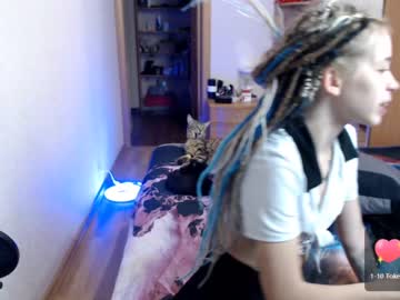 girl ho1yh01e image #2036911