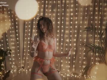 girl excitease image #5329924