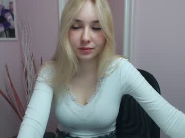 girl lila_page image #1096352