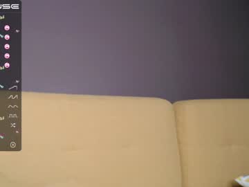 girl small_blondee image #1587824