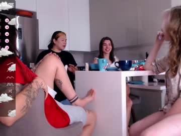 girl small_blondee image #2519653