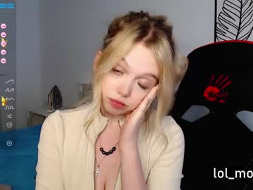 girl small_blondee image #3752671