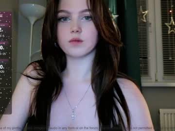 girl small_blondee image #6545653