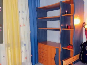 girl deliaderrick image #6391896