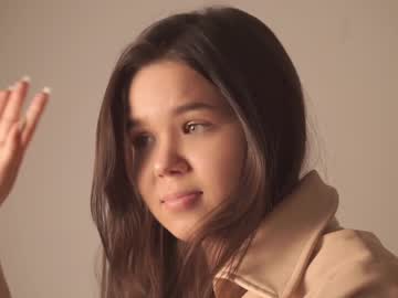 girl helenmoors image #4052608