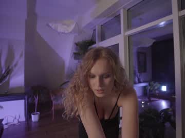girl chillwithkira image #1006299