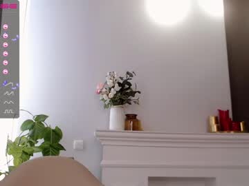 girl small_blondee image #1808463