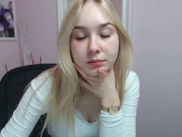 girl lila_page image #1097037