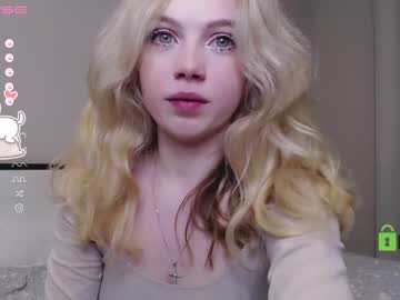 girl small_blondee image #3654515