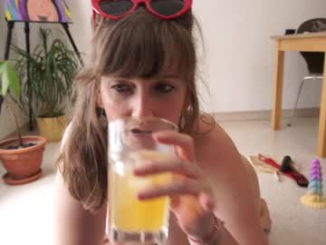 girl boobsgwendy image #4617402