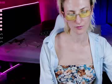 girl eva__blonde image #2153475