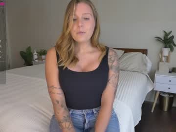 girl reign_rellic_ image #4911443