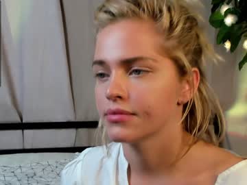 girl dollorrie image #2258036