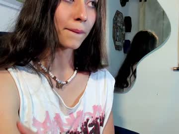 girl lila_herz image #996707