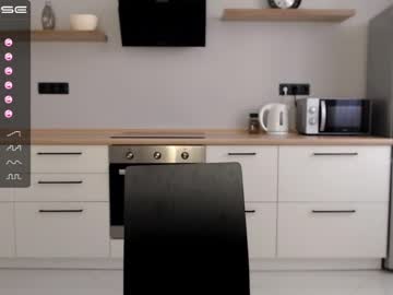 girl small_blondee image #1485491