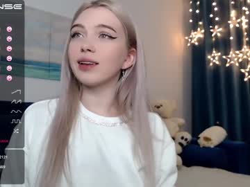 girl small_blondee image #1453634