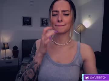 girl _yvie_ image #5369112