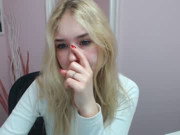 girl lila_page image #1132456