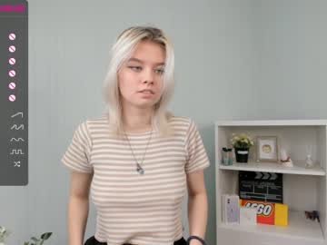 girl _naked_heart_ image #5629624