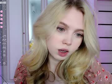 girl small_blondee image #3788489