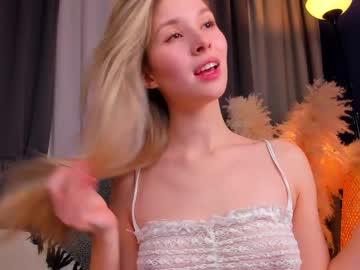 girl milablush image #5549873