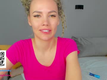 girl dontbeshybaby image #3700662