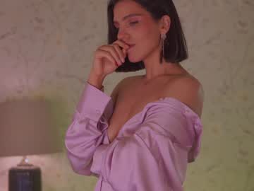girl _2strangers image #2220391