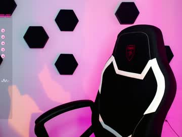 girl small_blondee image #4258746