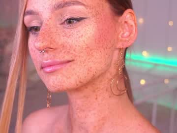 girl artease image #3309374