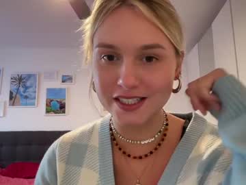 girl sarahsapling image #5477857