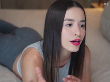 girl emyii image #4912345