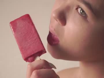 girl helenmoors image #4022915