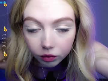 girl small_blondee image #3745245