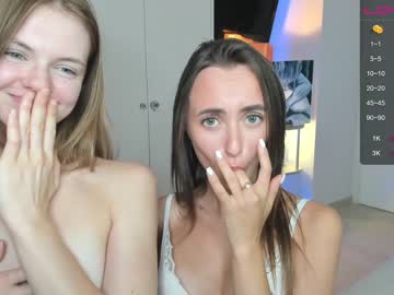 girl look_at_show image #4968395