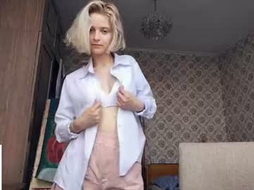 emiliastillwell sex webcam