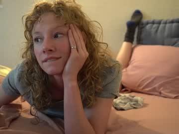 girl sistinehashands image #5040600